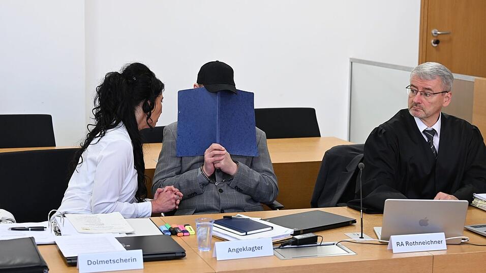 Der Angeklagte machte zum Auftakt des Prozesses keine Angaben. (Archivbild) Der Angeklagte machte zum Auftakt des Prozesses keine Angaben. (Archivbild)