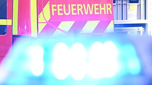 Der Einsatz der Feuerwehr an der Schleuse läuft noch. (Symbolfoto) Der Einsatz der Feuerwehr an der Schleuse läuft noch. (Symbolfoto)