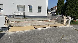 Die Mauer, an der der elfjährige Bub starb, soll nun wieder aufgebaut werden.