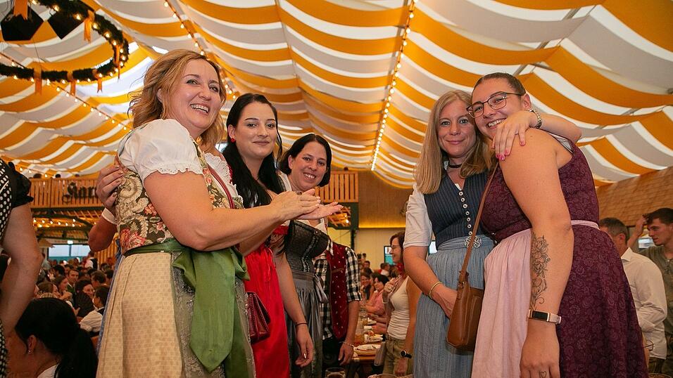 Die Partybilder von Donnerstag, 18. August 2022, aus dem Festzelt Nothaft.