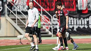 N&uuml;rnberg-Kapit&auml;n Fabio Gruber wurde im Spiel gegen D&uuml;sseldorf schon nach wenigen Minuten verletzt ausgewechselt.