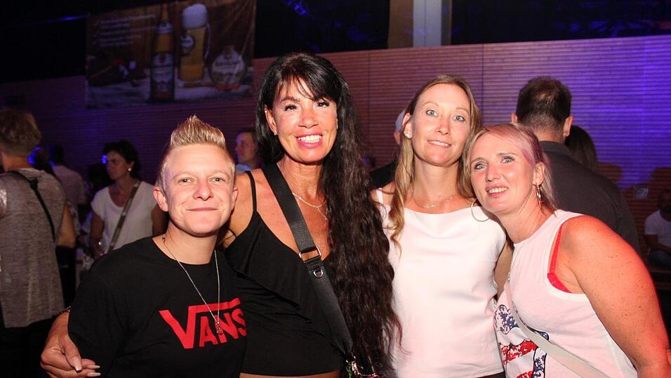 Auf der Eskara &Uuml;30-Party in Essenbach war wieder viel los.