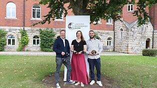 Sie haben Spaß an der Musik - und vermitteln das auch an andere: der Leiter der Landkreismusikschule, Andreas Stögmüller, und die Musikpädagogen Martina Werner und Josef Spachtholz.