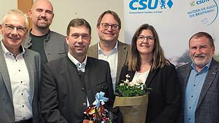 Werner Bumeder (v. l.), Sebastian Rembeck, Martin Aigner, Martin Wurster, Irene Aigner und MdB a. D. Max Straubinger