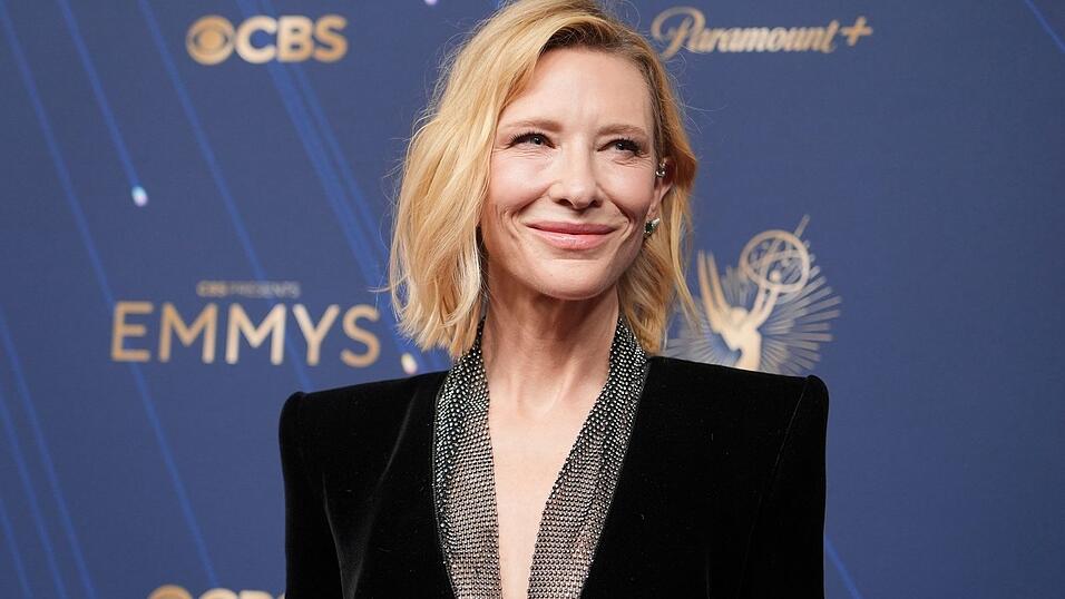 Cate Blanchett posiert bei den diesjährigen Emmy Awards in Los Angeles. Nun bekommt die Schauspielerin einen Bambi. (Archivbild) Cate Blanchett posiert bei den diesjährigen Emmy Awards in Los Angeles. Nun bekommt die Schauspielerin einen Bambi. (Archivbild)