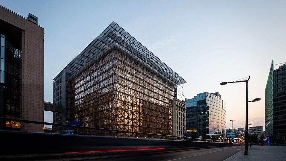 Trotz der ersten Einigung werden im Europagebäude auch in den kommenden Tagen noch schwierige Diskussionen erwartet. (Archivbild) Trotz der ersten Einigung werden im Europagebäude auch in den kommenden Tagen noch schwierige Diskussionen erwartet. (Archivbild)