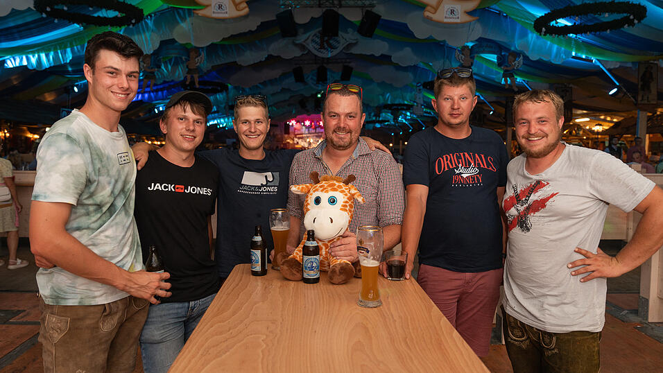 Die Partybilder vom Montag, 21. August 2023, aus dem Festzelt Reisinger. Die Partybilder vom Montag, 21. August 2023, aus dem Festzelt Reisinger.