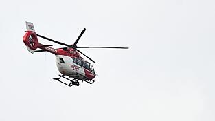 Die Verletzten kommen in Krankenh&auml;user. (Symbolbild)