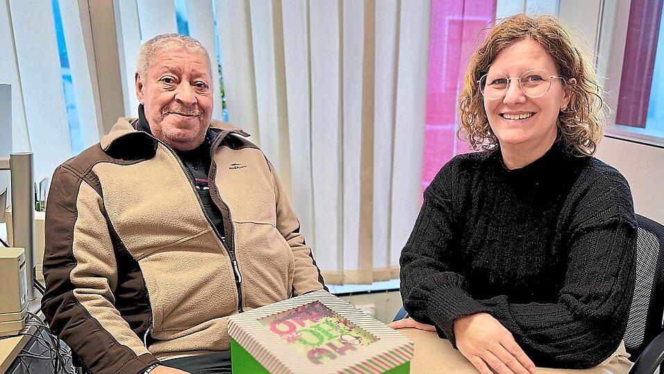 &bdquo;Vielen Dank! Das werde ich nie vergessen&ldquo;, betonte Heinz Kummert. Zum Abschlussgespr&auml;ch hatte unsere Patin, Sozialreferentin Silke Schell, ihm noch ein Geschenk mitgebracht.