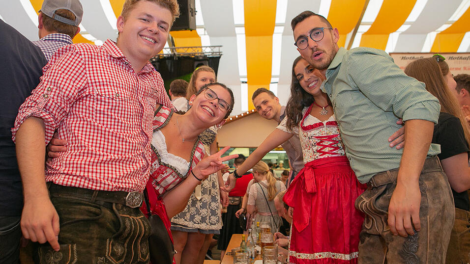 Die Partybilder von Freitag, 19. August 2022, aus dem Festzelt Nothaft.
