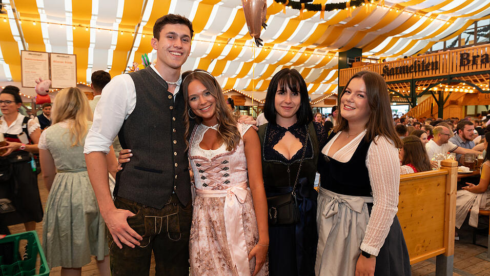 Die Partybilder vom Samstag, 17. August, aus dem Festzelt Nothaft. Die Partybilder vom Samstag, 17. August, aus dem Festzelt Nothaft.