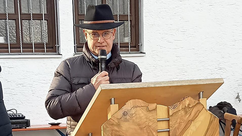 B&uuml;rgermeister Johann Angstl bei der Ansprache zum Neujahr.