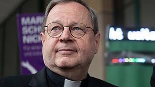 Der Limburger Bischof Georg B&auml;tzing gibt seinen Posten als Vorsitzender der Deutschen Bischofskonferenz nach sechs Jahren auf. (Archivbild)