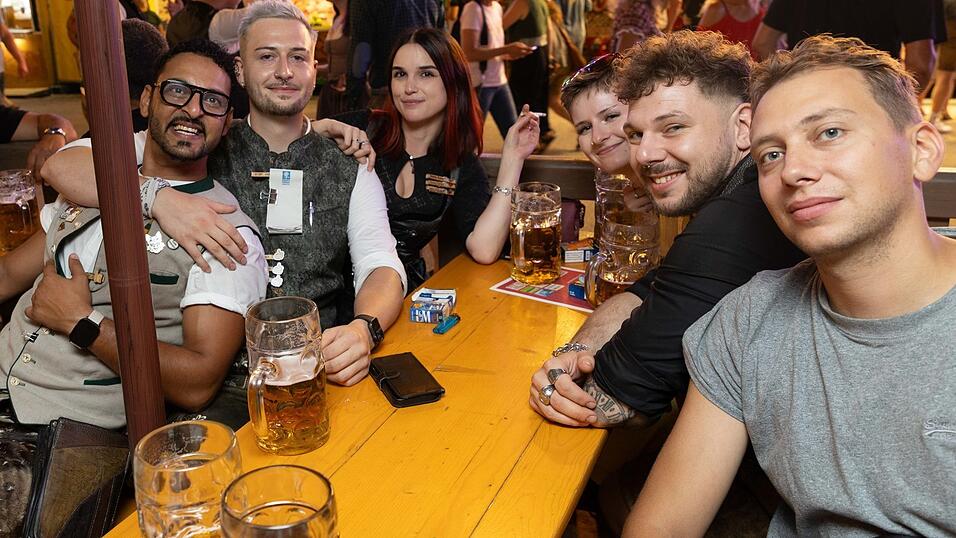 Die Partybilder vom Montag, 10. August, aus dem Festzelt Krönner. Die Partybilder vom Montag, 10. August, aus dem Festzelt Krönner.