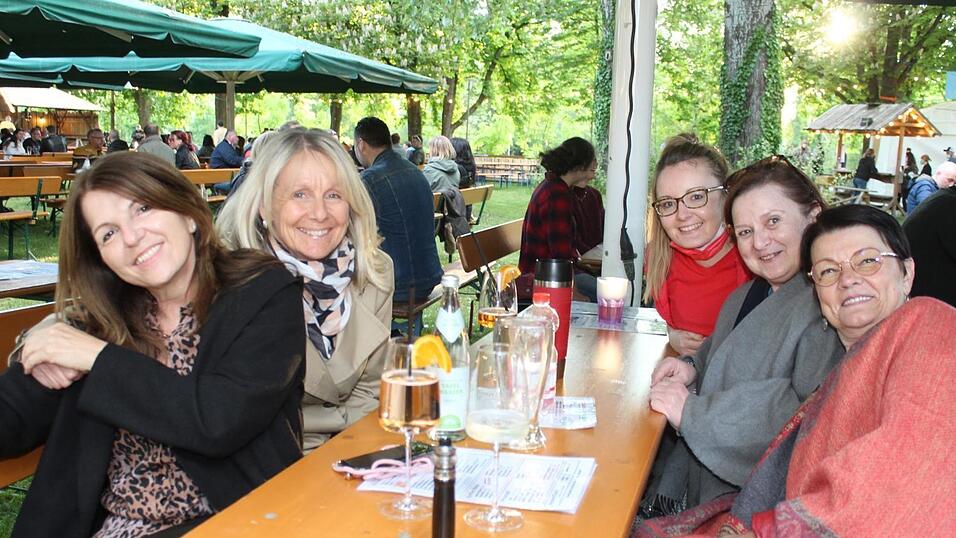 Die Landshuter genießen die neuen Freiheiten und das gute Wetter. Die Landshuter genießen die neuen Freiheiten und das gute Wetter.