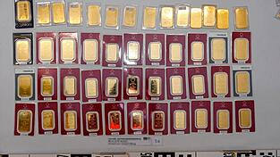 Von der österreichischen Polizei wurde Gold sichergestellt. Die «Schamanin» ist auf der Flucht.