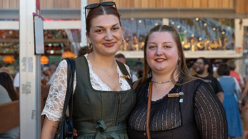 Die Partybilder vom Dienstag, 11. August, aus dem Festzelt Reisinger. Die Partybilder vom Dienstag, 11. August, aus dem Festzelt Reisinger.