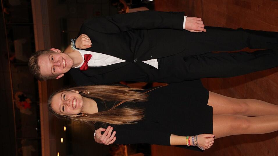 Die Bilder vom Abschlussball der Tanzschule Seidel in der Fraunhofer-Halle am 28. November. Die Bilder vom Abschlussball der Tanzschule Seidel in der Fraunhofer-Halle am 28. November.