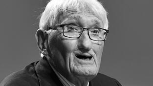 Er galt als eine der einflussreichsten Stimmen unserer Zeit.