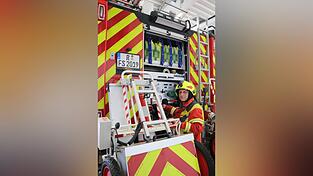 Peter Fischl hat im Alter von 45 Jahren bei der Freiwilligen Feuerwehr Schierling angeheuert - und ist inzwischen Gruppenführer und ein sehr engagiertes Mitglied der aktiven Truppe.