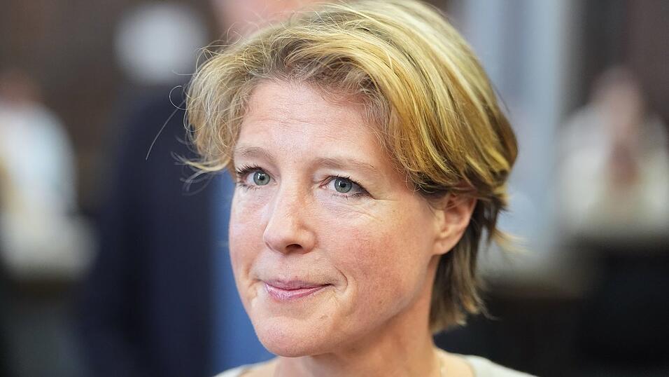 Christina Block ist angeklagt, den Auftrag zur Entführung ihrer Kinder gegeben zu haben. Christina Block ist angeklagt, den Auftrag zur Entführung ihrer Kinder gegeben zu haben.