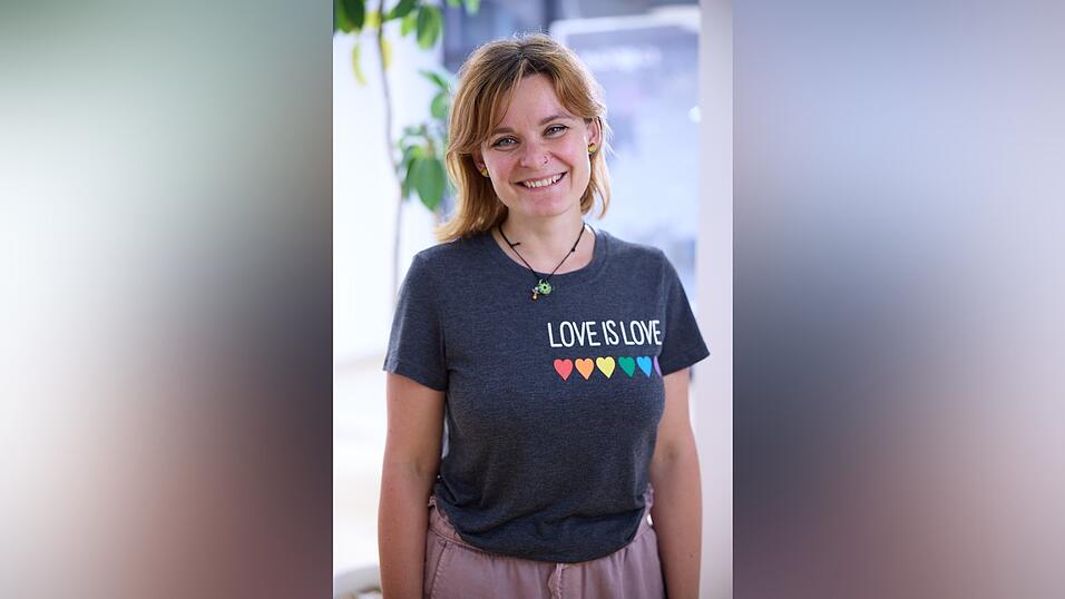 Franziska Ilmberger gehört zu den neuen Queerseelsorgern in der Erzdiözese München-Freising. Franziska Ilmberger gehört zu den neuen Queerseelsorgern in der Erzdiözese München-Freising.