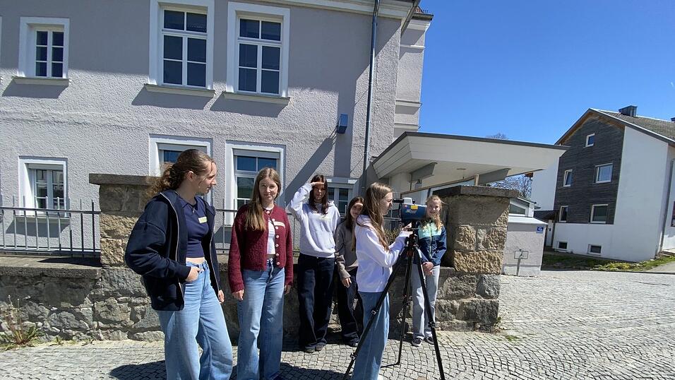 Blitzer vor der Polizeiinspektion Viechtach