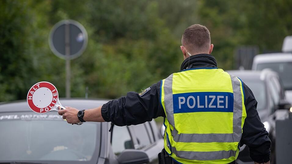 Bei Grenzkontrollen wurden die Bundespolizisten fündig. (Symbolbild) Bei Grenzkontrollen wurden die Bundespolizisten fündig. (Symbolbild)