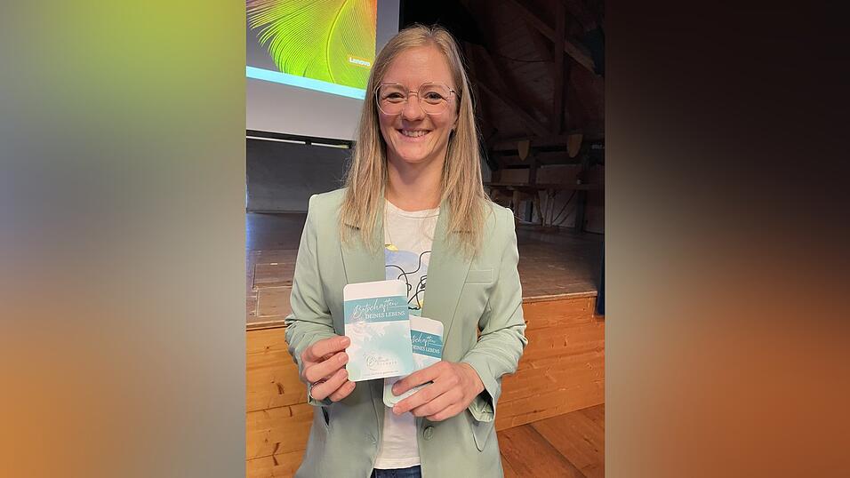 Mit 'Botschaften deines Lebens', anregende Impulse für ein selbstbestimmtes Leben, versucht Bettina Gammer, Menschen zu heilen. Mit 'Botschaften deines Lebens', anregende Impulse für ein selbstbestimmtes Leben, versucht Bettina Gammer, Menschen zu heilen.