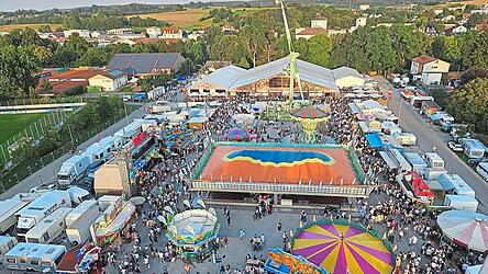 Das Volksfest in Pfaffenhofen an der Ilm findet heuer vom 4. bis zum 15. September statt. Das Volksfest in Pfaffenhofen an der Ilm findet heuer vom 4. bis zum 15. September statt.