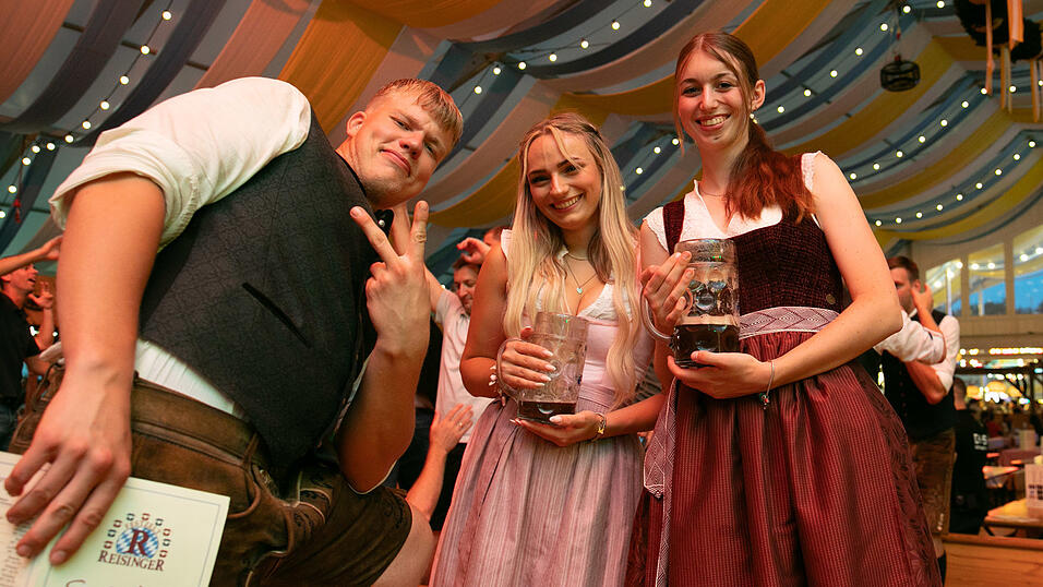 Die Partybilder vom Mittwoch, 13. August, aus dem Festzelt Reisinger. Die Partybilder vom Mittwoch, 13. August, aus dem Festzelt Reisinger.