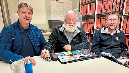 Sie bilden die Spitze der Wahlempfehlung der CFW: Ronald Himmer, B&uuml;rgermeister-Kandidat G&uuml;nter Stelzer und Vorsitzender Lars-Holger Giedl (von links).