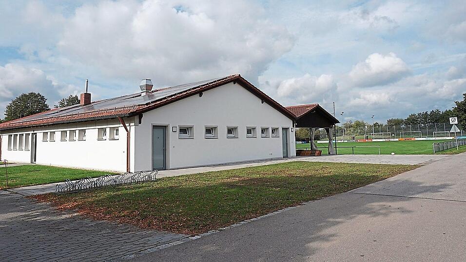 Mit dem Sportverein Wiesent wurde ein neuer Nutzungsvertrag für das gesamte Areal an der Bahnhofstraße abgeschlossen. Mit dem Sportverein Wiesent wurde ein neuer Nutzungsvertrag für das gesamte Areal an der Bahnhofstraße abgeschlossen.