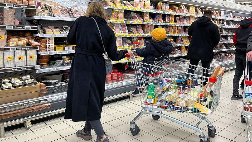 Eine h&ouml;here Mehrwertsteuer macht f&uuml;r russische Verbraucher den Einkauf teurer. (Archivbild)