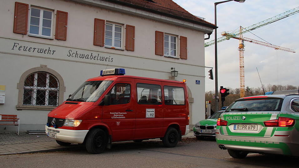 In Regensburg ist am Dienstag erneut eine Fliegerbombe entdeckt worden. Wieder war eine großflächige Evakuierung die Folge. In Regensburg ist am Dienstag erneut eine Fliegerbombe entdeckt worden. Wieder war eine großflächige Evakuierung die Folge.