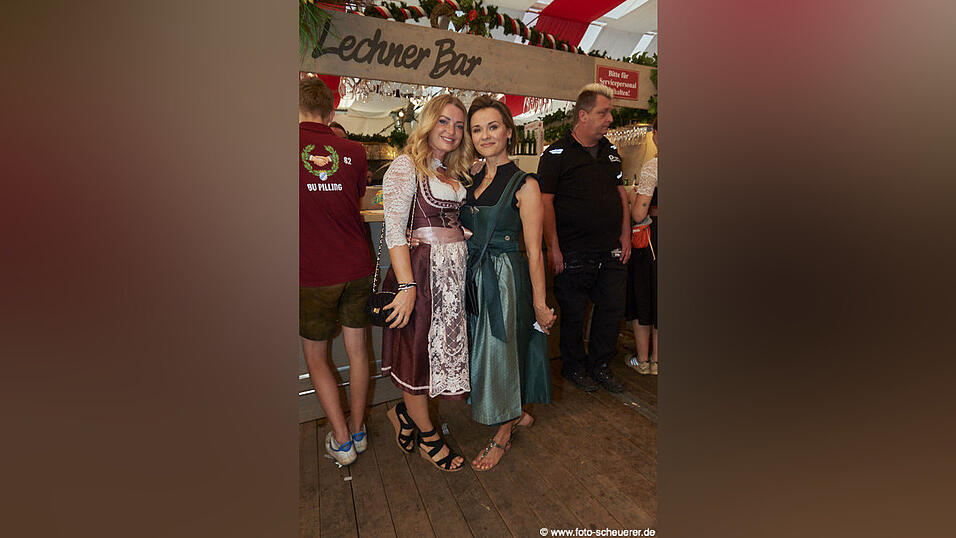 Die Partybilder vom Samstag, 15. August, aus dem Festzelt Lechner. Die Partybilder vom Samstag, 15. August, aus dem Festzelt Lechner.
