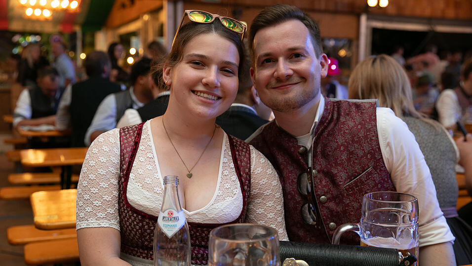 Die Partybilder vom Freitag, 15. August, aus dem Festzelt Weckmann. Die Partybilder vom Freitag, 15. August, aus dem Festzelt Weckmann.