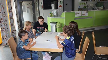 Bei den Moosburger Ferienspielen wurde der Einstieg in ein tradtionelles Kartenspiel angeboten.