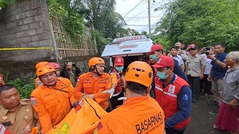 Auf Bali herrscht Regenzeit - gerade in hügeligen Regionen können die Niederschläge die Erde ins Rutschen bringen.