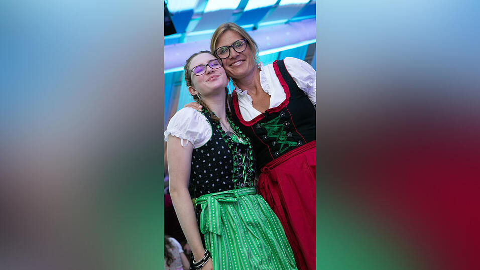 Die Partybilder vom Sonntag, 17. August, aus dem Festzelt Wenisch. Die Partybilder vom Sonntag, 17. August, aus dem Festzelt Wenisch.