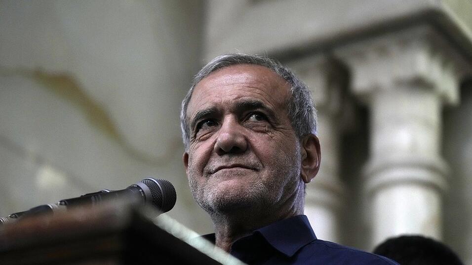 Irans gewählter Präsident Massud Peseschkian will die Wirtschaft ankurbeln.