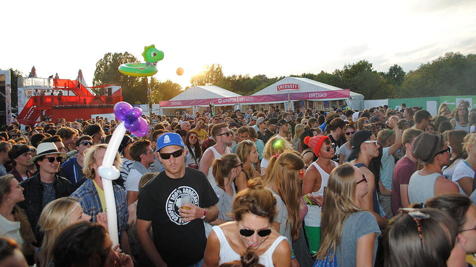 Das Utopia-Island-Festival fand zum letzten Mal im Sommer 2017 statt. Im Juni 2020 soll mit dem Limestone-Festival auf dem Aquapark-Gelände ein neues Großevent starten. Das Utopia-Island-Festival fand zum letzten Mal im Sommer 2017 statt. Im Juni 2020 soll mit dem Limestone-Festival auf dem Aquapark-Gelände ein neues Großevent starten.