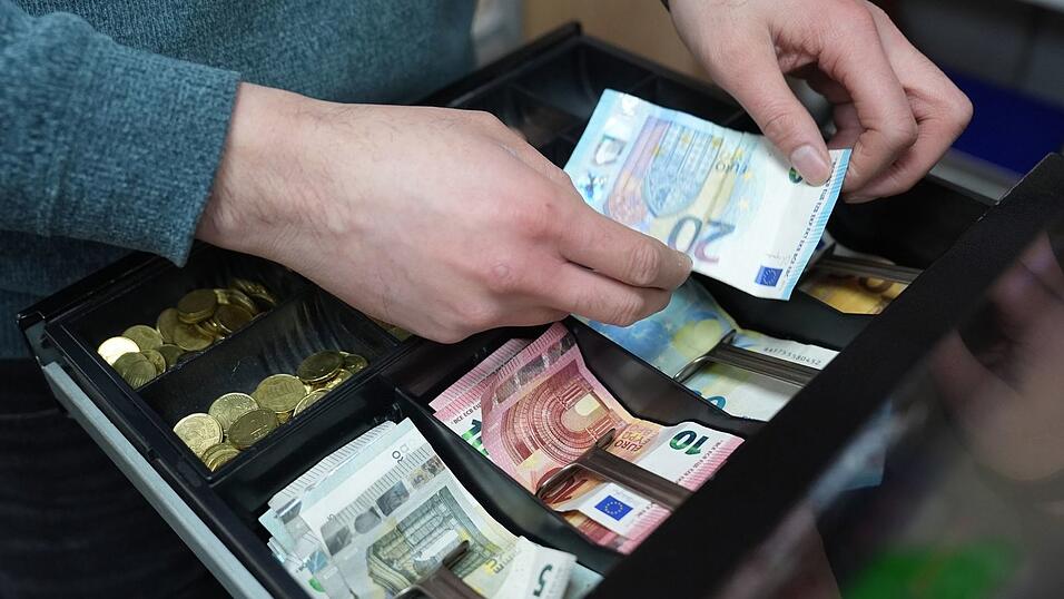 Die Inflation in Bayern ist auf den niedrigsten Wert seit Februar 2021 gefallen. (Symbolbild)