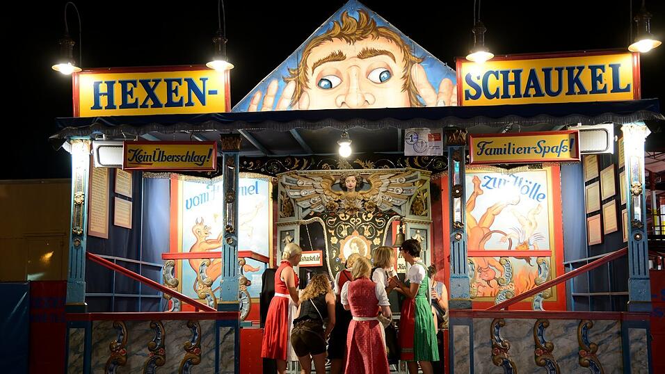 Kult- und Traditionsgesch&auml;ft, die Hexenschaukel, die dieses Jahr leider nicht am G&auml;ubodenvolksfest vertreten ist.