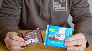 Ritter Sport sieht durch den Haferriegel nach eigenen Angaben seine Marke bedroht. (Archivbild)