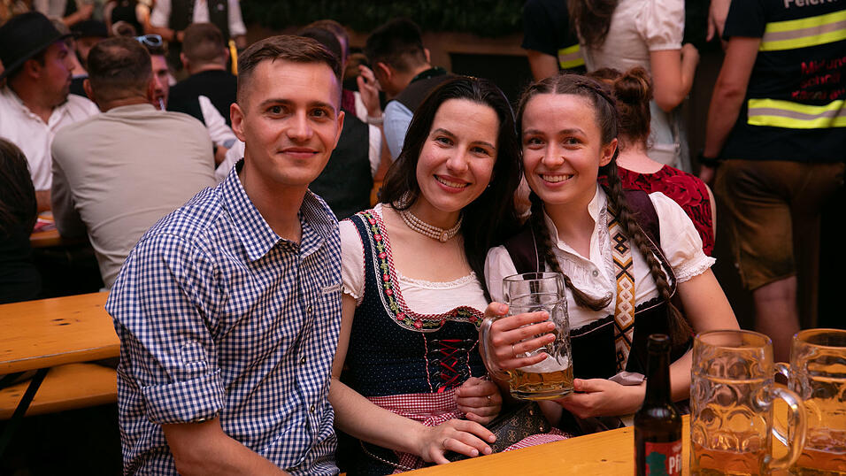 Die Partybilder vom Samstag, 16. August, aus dem Festzelt Krönner. Die Partybilder vom Samstag, 16. August, aus dem Festzelt Krönner.