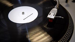 Ohne Plattenspieler waren Musikfans einst aufgeschmissen. Ohne Plattenspieler waren Musikfans einst aufgeschmissen.