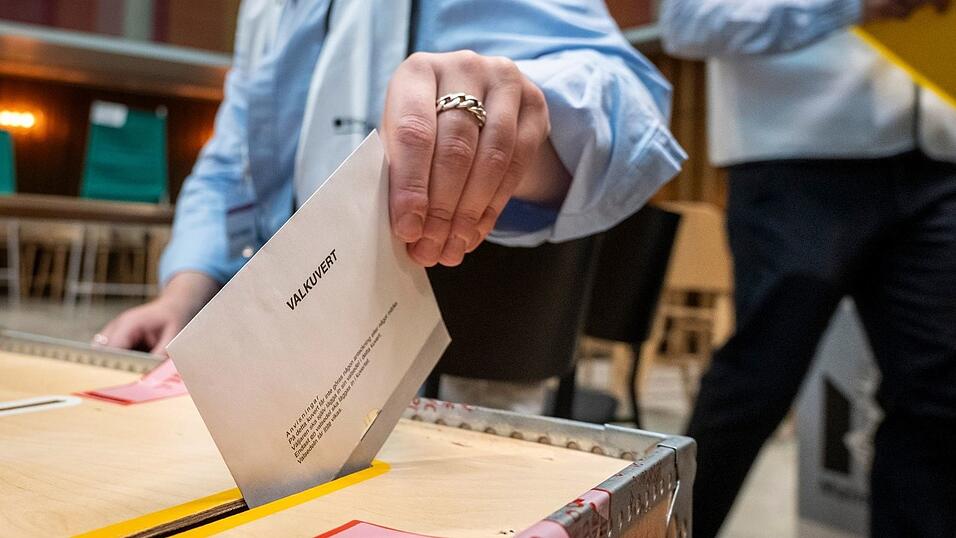 Acht Millionen Menschen waren zur Wahl aufgerufen. Acht Millionen Menschen waren zur Wahl aufgerufen.