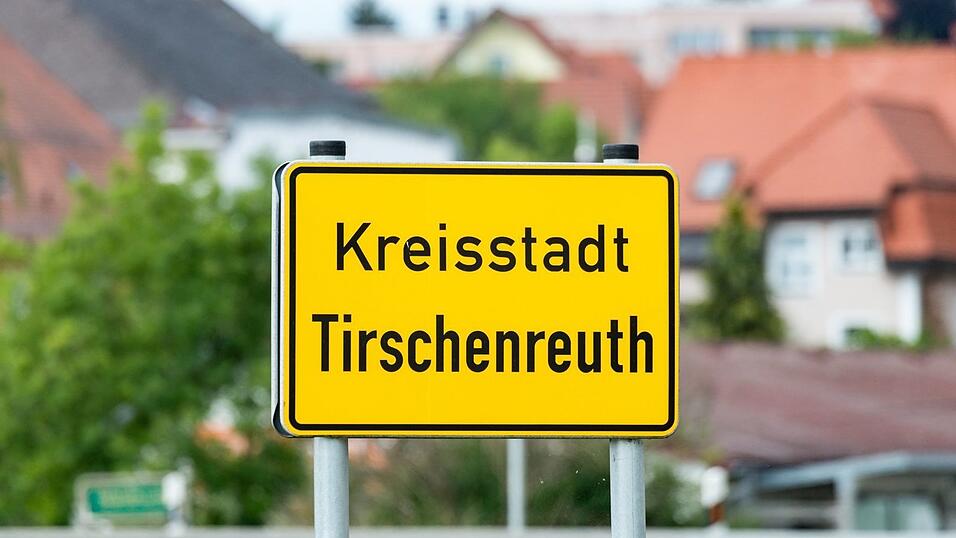Tirschenreuth liegt weit abseits der Metropolen nahe der tschechischen Grenze - und zählt dennoch zu den wirtschaftsstärksten Regionen Deutschlands. (Symbolbild) Tirschenreuth liegt weit abseits der Metropolen nahe der tschechischen Grenze - und zählt dennoch zu den wirtschaftsstärksten Regionen Deutschlands. (Symbolbild)