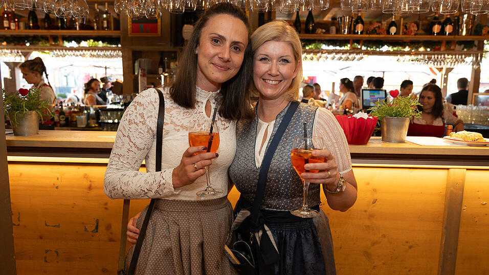 Die Partybilder vom Freitag, 18. August 2023, aus dem Festzelt Krönner. Die Partybilder vom Freitag, 18. August 2023, aus dem Festzelt Krönner.